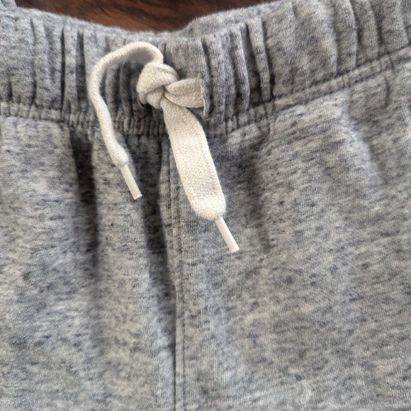 Old Navy Heather Gray Kids Joggers Size 8 - Picture 2 of 4